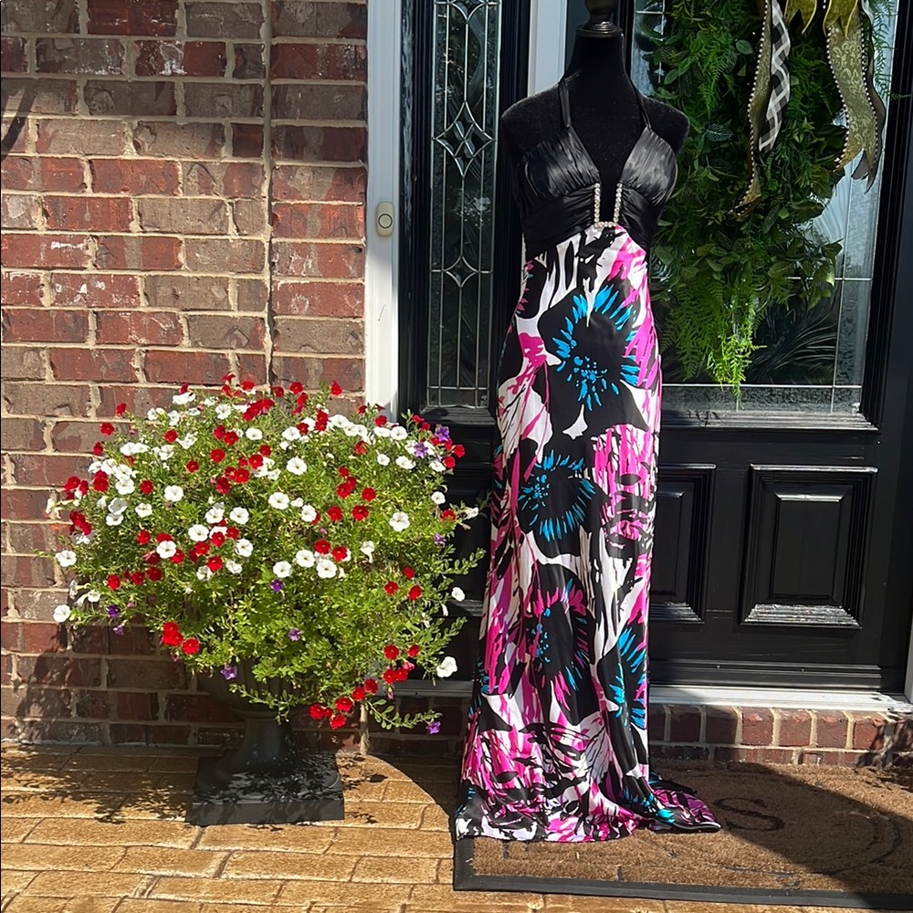 🖤🩷💙Cache Silk Gown💙🩷🖤